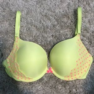 Victoria’s Secret Push-Up 34D bra